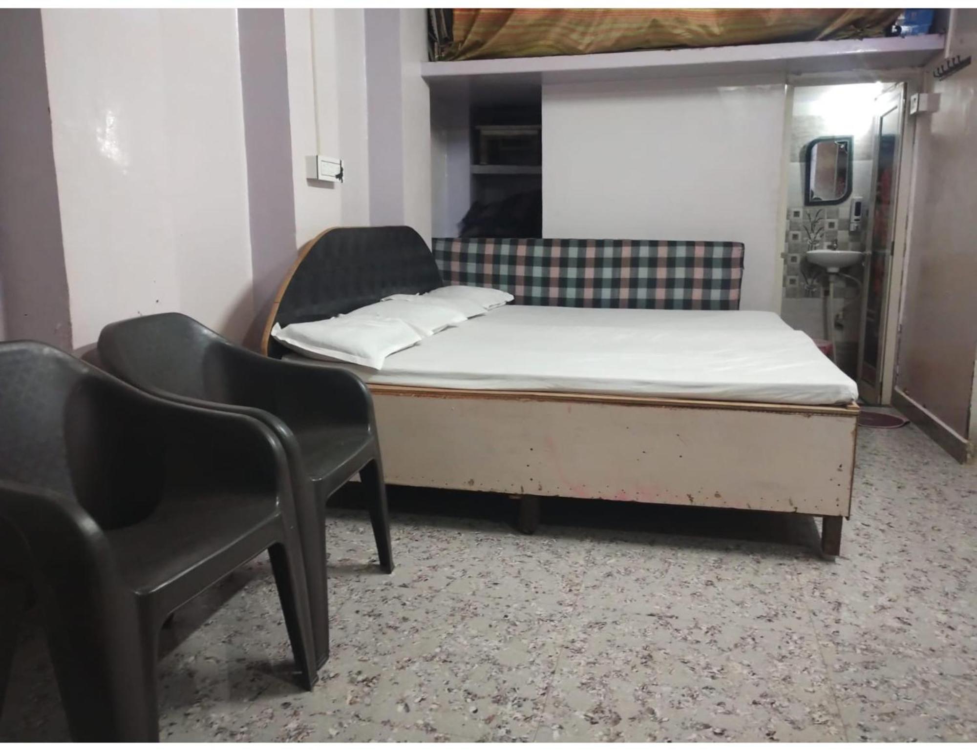 Radha Krishna Niwas Guest house