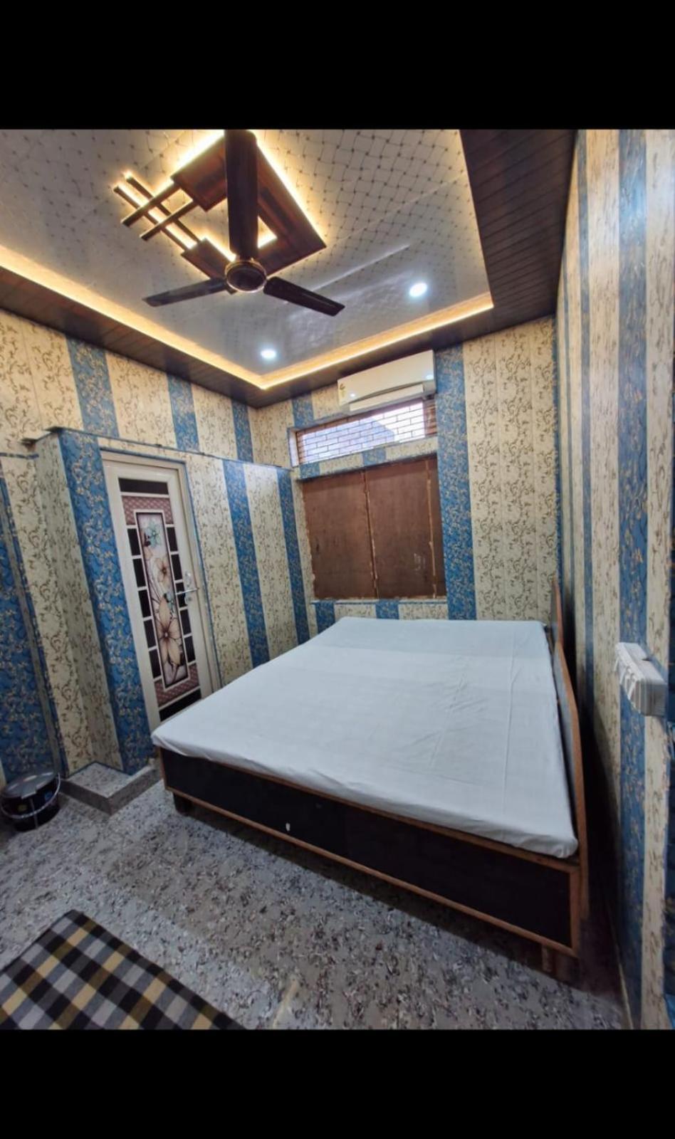 Guest house Radha Krishna Niwas